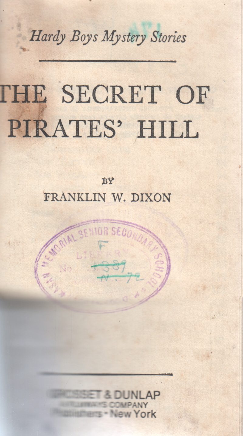 THE SECRET OF PRIVATE'S HILL BY FRANKLIN W.DIXON