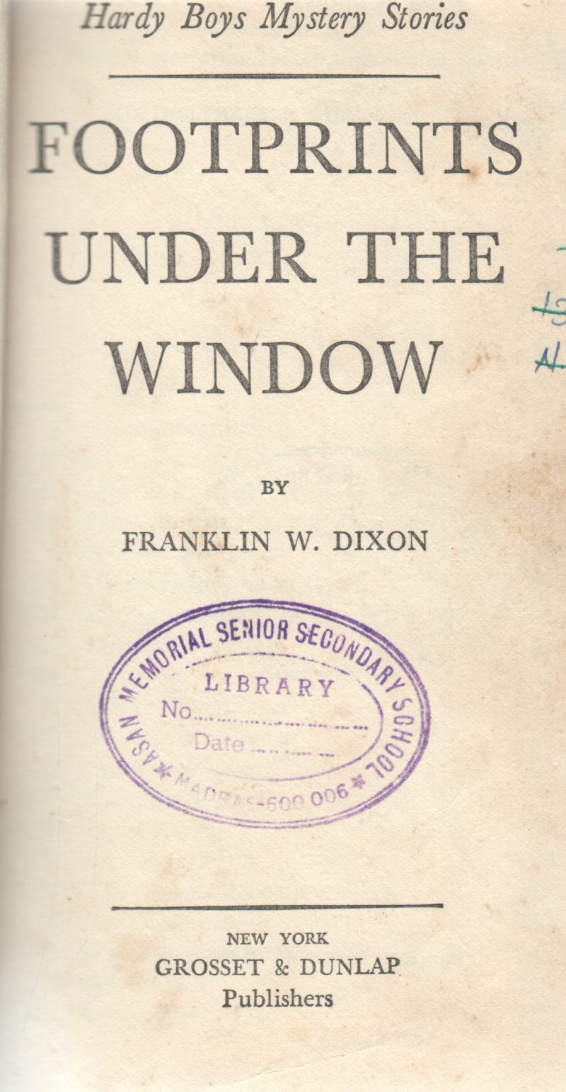FOOTPRINTS UNDER THE WINDOW BY FRANKLIN W.DIXON